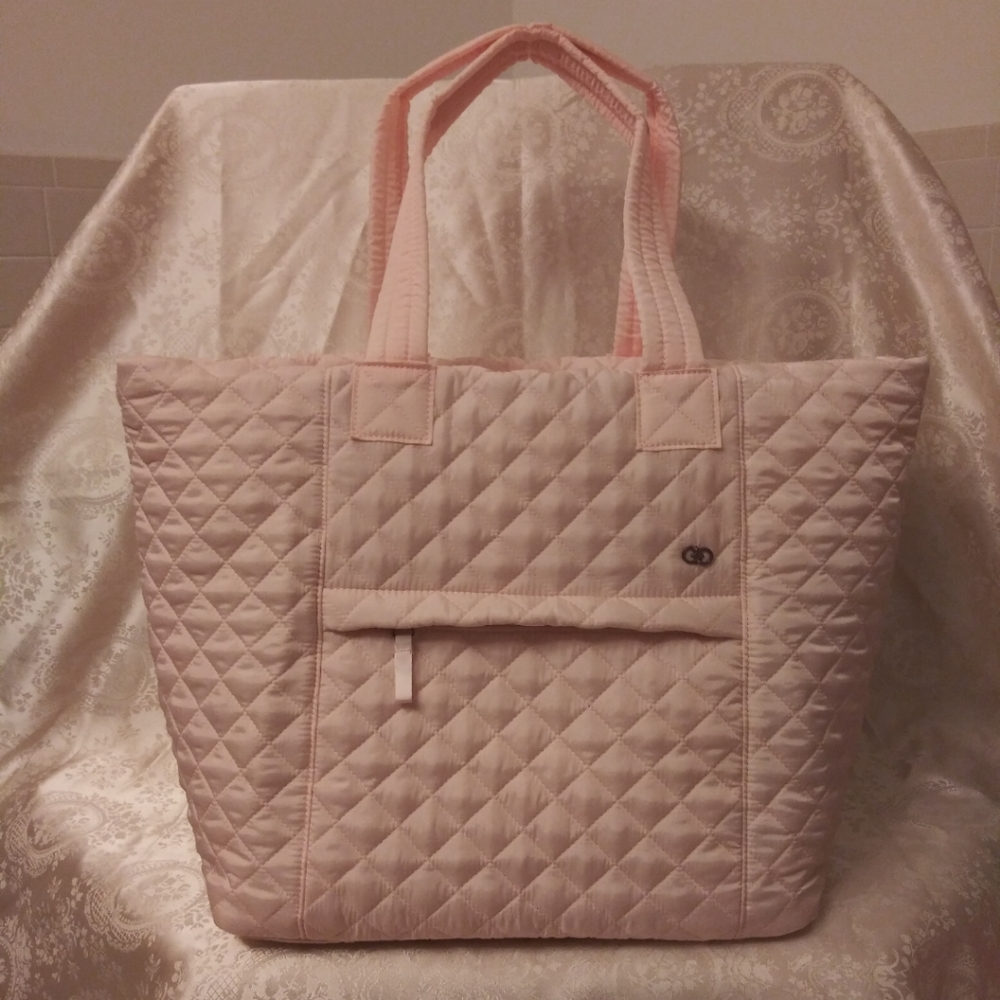 New Carrie Underwood Quilted Tote Light Pink